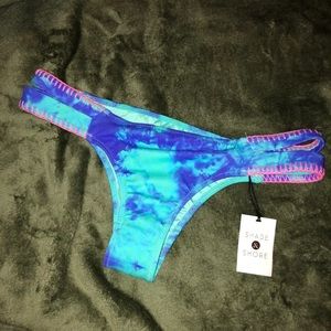 Extra cheeky bikini bottom
